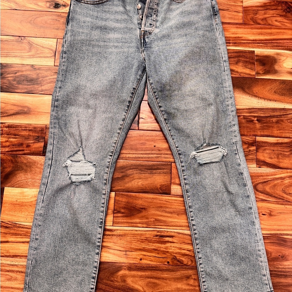Levi's Women's Wedgie straight Sz 31
